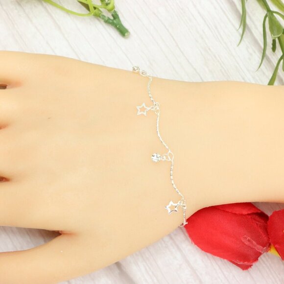 "Trendy Handmade Bracelet – A Thoughtful Gift for Girls & Women | UNVRC1062 - Picture 9 of 10